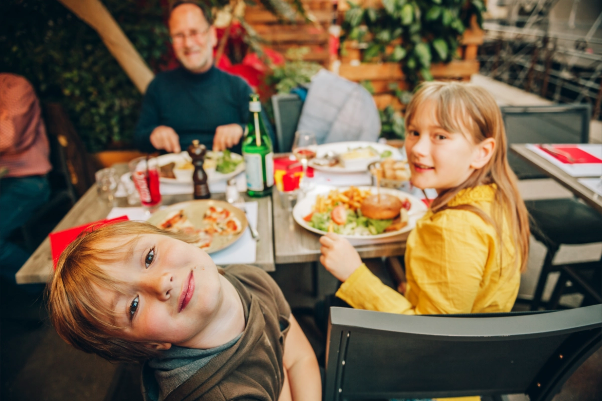 Family At Restuarant 1200X800